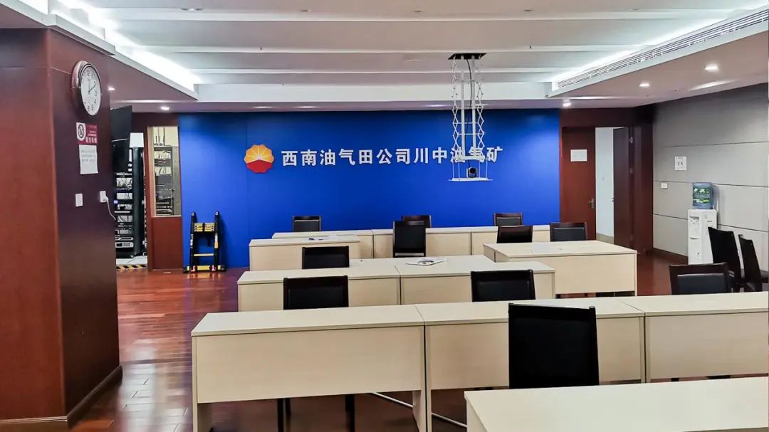 7090b125ffb0d698720e867a7564749d 7090b125ffb0d698720e867a7564749d.jpg